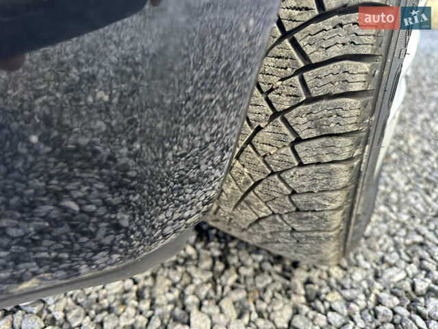 Черный Рено Зое, объемом двигателя 0 л и пробегом 152 тыс. км за 8700 $, фото 15 на Automoto.ua