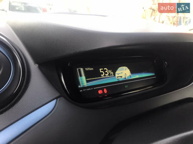 Рено Зое 2017 в Луцке на Automoto.ua Черный Рено Зое, объемом двигателя 0 л и пробегом 59 тыс. км за 9850 $, фото 24 на Automoto.ua