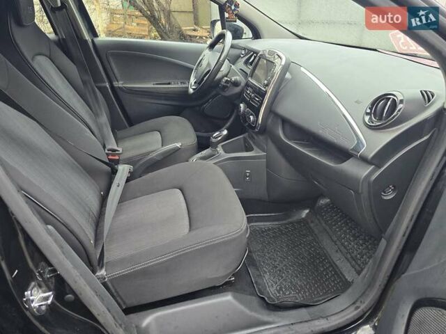 Чорний Рено Зое, об'ємом двигуна 0 л та пробігом 100 тис. км за 8999 $, фото 42 на Automoto.ua