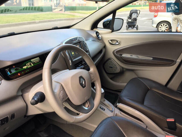 Чорний Рено Зое, об'ємом двигуна 0 л та пробігом 30 тис. км за 13500 $, фото 2 на Automoto.ua