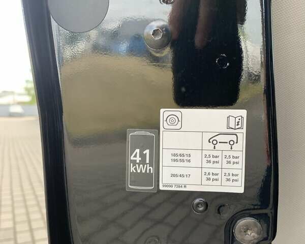 Черный Рено Зое, объемом двигателя 0 л и пробегом 33 тыс. км за 11999 $, фото 38 на Automoto.ua