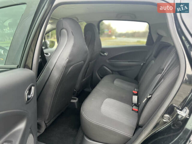 Черный Рено Зое, объемом двигателя 0 л и пробегом 85 тыс. км за 9600 $, фото 29 на Automoto.ua
