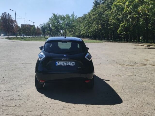 Рено Зое 2018 в Кривом Роге на Automoto.ua Черный Рено Зое, объемом двигателя 0 л и пробегом 8 тыс. км за 11000 $, фото 2 на Automoto.ua