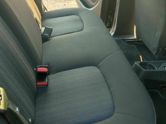 Черный Рено Зое, объемом двигателя 0 л и пробегом 128 тыс. км за 9600 $, фото 13 на Automoto.ua