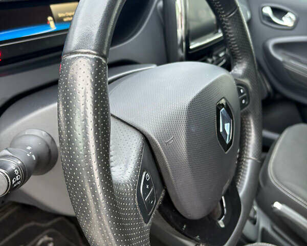 Чорний Рено Зое, об'ємом двигуна 0 л та пробігом 100 тис. км за 8499 $, фото 29 на Automoto.ua