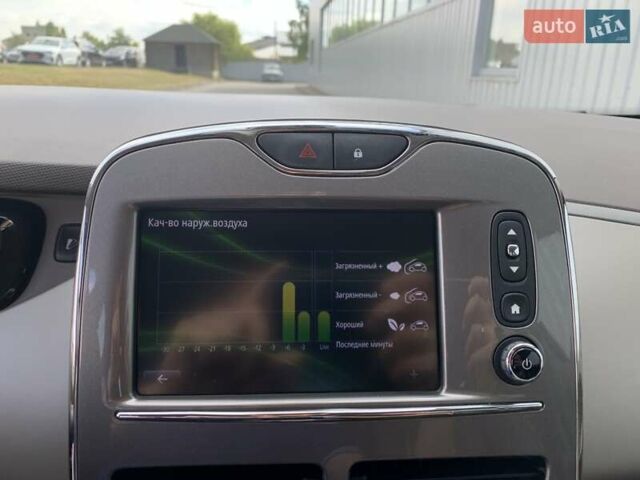 Черный Рено Зое, объемом двигателя 0 л и пробегом 33 тыс. км за 11999 $, фото 26 на Automoto.ua