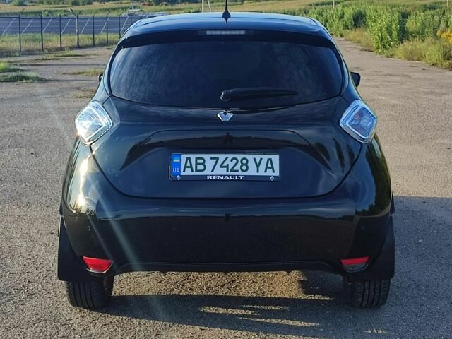 Черный Рено Зое, объемом двигателя 0 л и пробегом 128 тыс. км за 9600 $, фото 5 на Automoto.ua