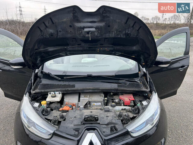 Черный Рено Зое, объемом двигателя 0 л и пробегом 51 тыс. км за 10400 $, фото 23 на Automoto.ua