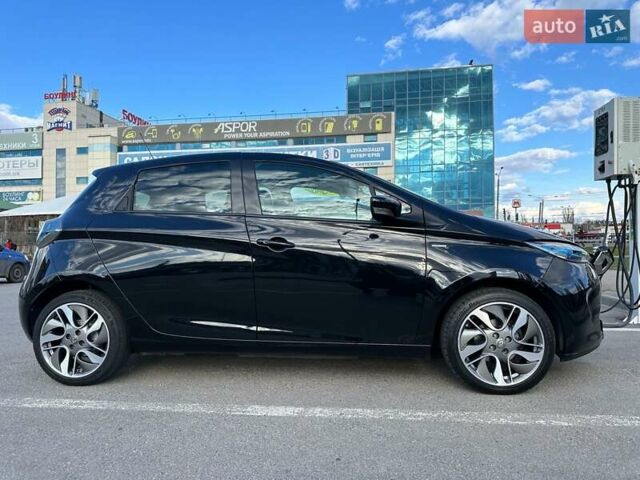 Черный Рено Зое, объемом двигателя 0 л и пробегом 67 тыс. км за 14800 $, фото 8 на Automoto.ua
