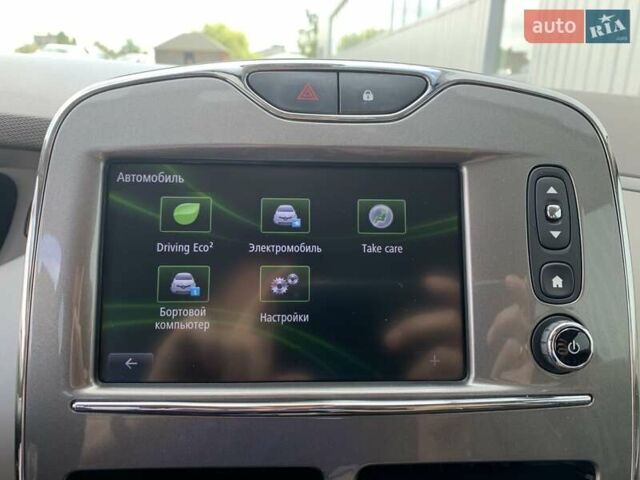 Черный Рено Зое, объемом двигателя 0 л и пробегом 33 тыс. км за 11999 $, фото 29 на Automoto.ua