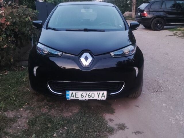 Рено Зое 2018 в Кривом Роге на Automoto.ua Черный Рено Зое, объемом двигателя 0 л и пробегом 8 тыс. км за 11000 $, фото 3 на Automoto.ua