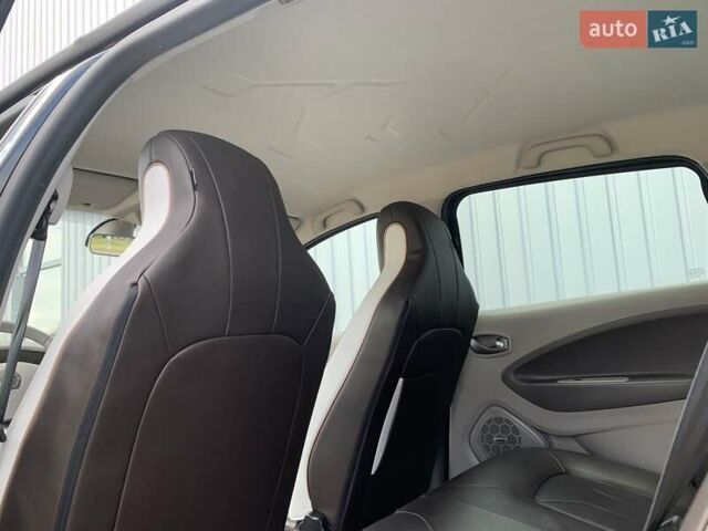 Черный Рено Зое, объемом двигателя 0 л и пробегом 33 тыс. км за 11999 $, фото 35 на Automoto.ua