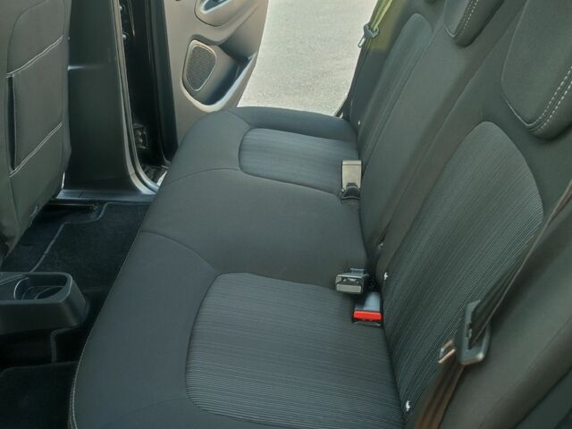 Черный Рено Зое, объемом двигателя 0 л и пробегом 128 тыс. км за 9600 $, фото 11 на Automoto.ua