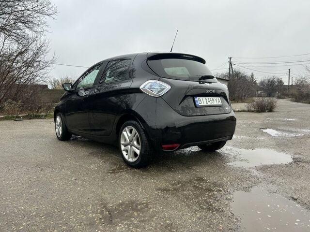 Черный Рено Зое, объемом двигателя 0 л и пробегом 51 тыс. км за 10400 $, фото 3 на Automoto.ua