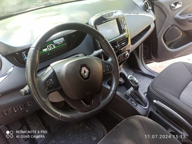Черный Рено Зое, объемом двигателя 0 л и пробегом 159 тыс. км за 9200 $, фото 7 на Automoto.ua