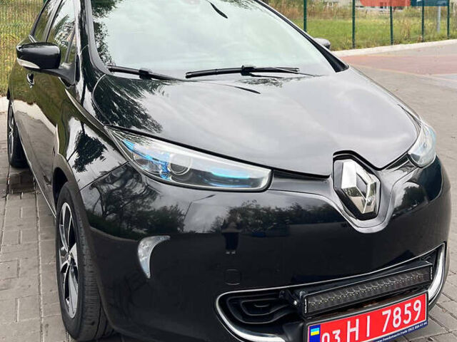 Черный Рено Зое, объемом двигателя 0 л и пробегом 92 тыс. км за 9299 $, фото 2 на Automoto.ua
