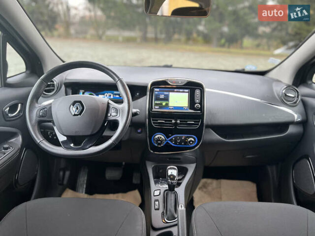 Черный Рено Зое, объемом двигателя 0 л и пробегом 85 тыс. км за 9600 $, фото 21 на Automoto.ua