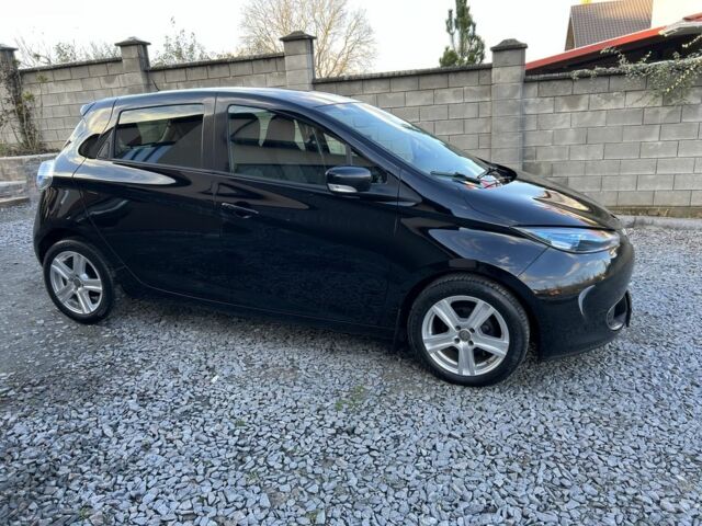 Черный Рено Зое, объемом двигателя 0 л и пробегом 139 тыс. км за 9500 $, фото 4 на Automoto.ua