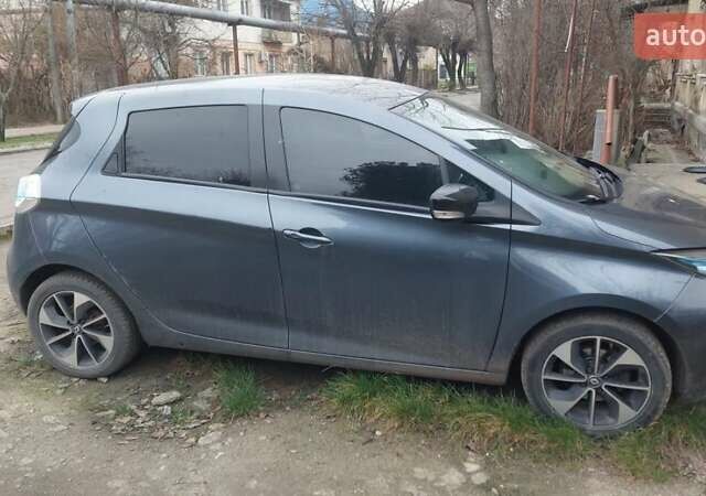 Черный Рено Зое, объемом двигателя 0 л и пробегом 120 тыс. км за 8500 $, фото 5 на Automoto.ua