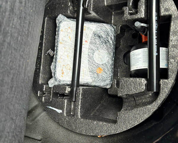 Чорний Рено Зое, об'ємом двигуна 0 л та пробігом 100 тис. км за 8499 $, фото 18 на Automoto.ua