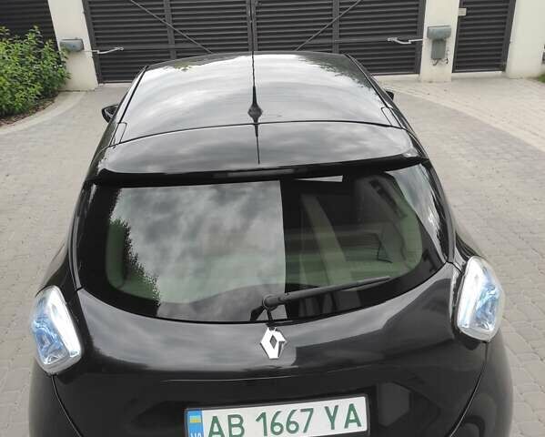 Черный Рено Зое, объемом двигателя 0 л и пробегом 168 тыс. км за 8250 $, фото 4 на Automoto.ua