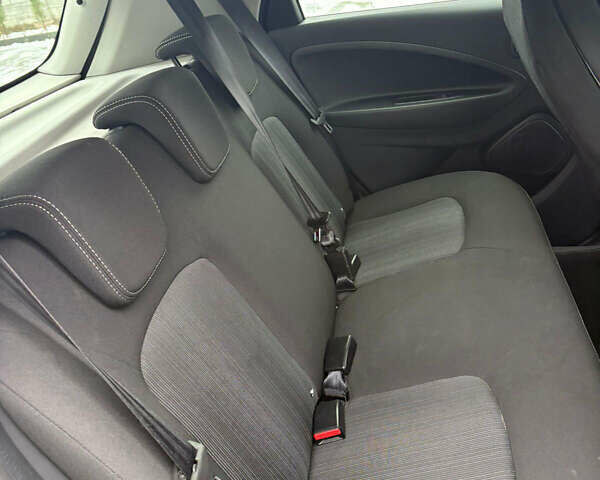 Чорний Рено Зое, об'ємом двигуна 0 л та пробігом 100 тис. км за 8499 $, фото 27 на Automoto.ua