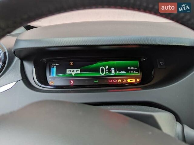 Черный Рено Зое, объемом двигателя 0 л и пробегом 76 тыс. км за 11300 $, фото 5 на Automoto.ua