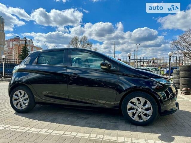 Черный Рено Зое, объемом двигателя 0 л и пробегом 67 тыс. км за 14800 $, фото 2 на Automoto.ua