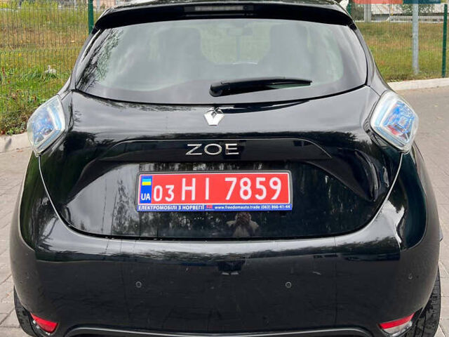 Черный Рено Зое, объемом двигателя 0 л и пробегом 92 тыс. км за 9299 $, фото 4 на Automoto.ua