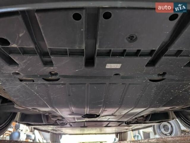 Черный Рено Зое, объемом двигателя 0 л и пробегом 76 тыс. км за 11300 $, фото 8 на Automoto.ua