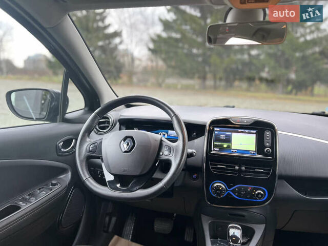 Черный Рено Зое, объемом двигателя 0 л и пробегом 85 тыс. км за 9600 $, фото 24 на Automoto.ua