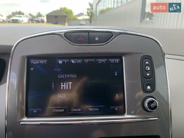 Черный Рено Зое, объемом двигателя 0 л и пробегом 33 тыс. км за 11999 $, фото 30 на Automoto.ua