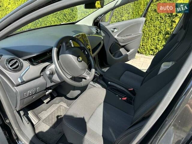 Черный Рено Зое, объемом двигателя 0 л и пробегом 14 тыс. км за 12400 $, фото 2 на Automoto.ua