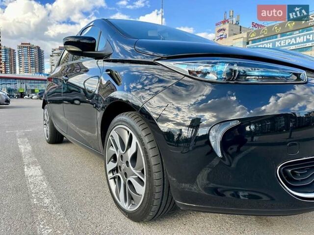 Черный Рено Зое, объемом двигателя 0 л и пробегом 67 тыс. км за 14800 $, фото 5 на Automoto.ua