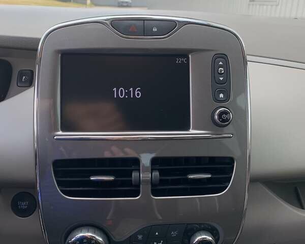 Черный Рено Зое, объемом двигателя 0 л и пробегом 33 тыс. км за 11999 $, фото 22 на Automoto.ua