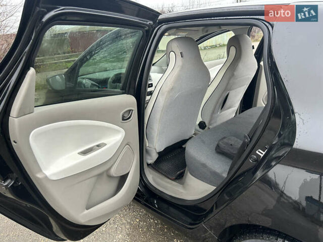 Черный Рено Зое, объемом двигателя 0 л и пробегом 51 тыс. км за 10400 $, фото 14 на Automoto.ua