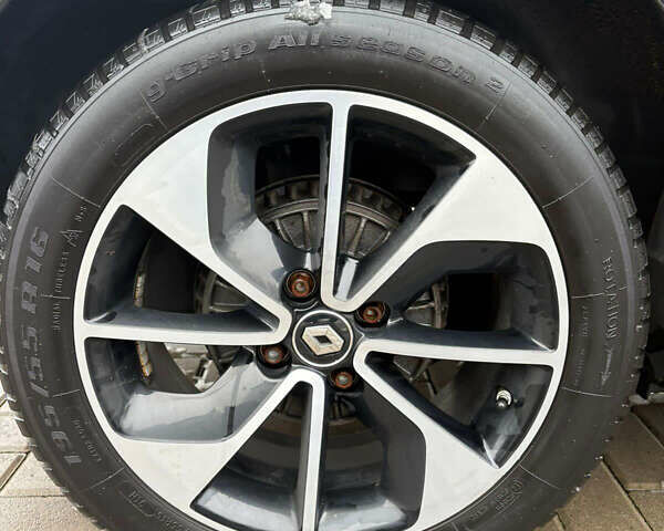 Чорний Рено Зое, об'ємом двигуна 0 л та пробігом 100 тис. км за 8499 $, фото 19 на Automoto.ua