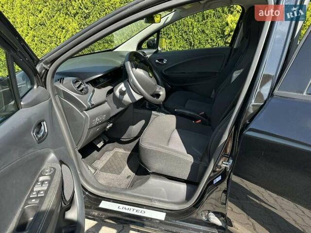 Черный Рено Зое, объемом двигателя 0 л и пробегом 14 тыс. км за 12400 $, фото 1 на Automoto.ua