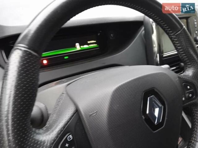 Черный Рено Зое, объемом двигателя 0 л и пробегом 100 тыс. км за 8998 $, фото 21 на Automoto.ua