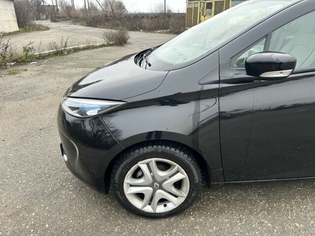 Черный Рено Зое, объемом двигателя 0 л и пробегом 51 тыс. км за 10400 $, фото 7 на Automoto.ua
