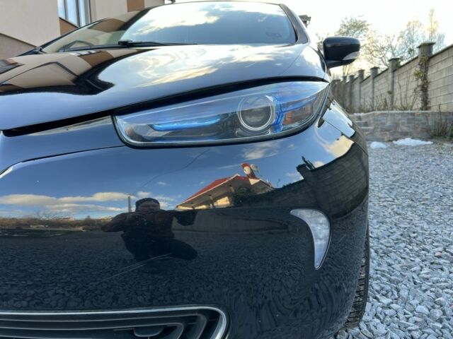 Черный Рено Зое, объемом двигателя 0 л и пробегом 139 тыс. км за 9500 $, фото 22 на Automoto.ua