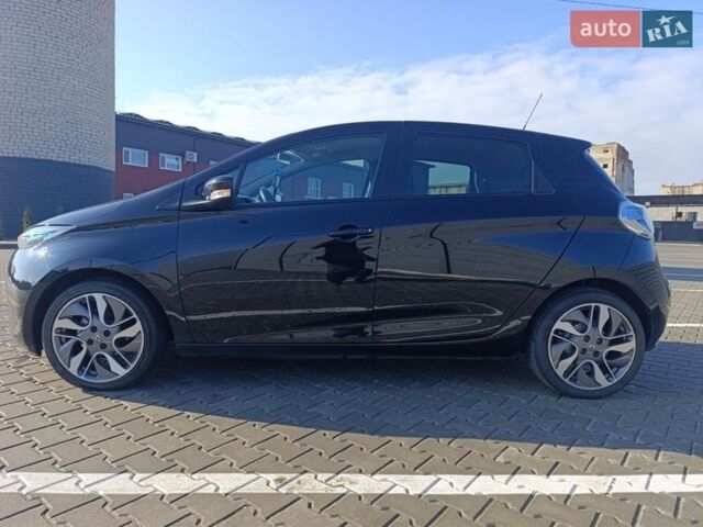 Черный Рено Зое, объемом двигателя 0 л и пробегом 86 тыс. км за 9600 $, фото 1 на Automoto.ua