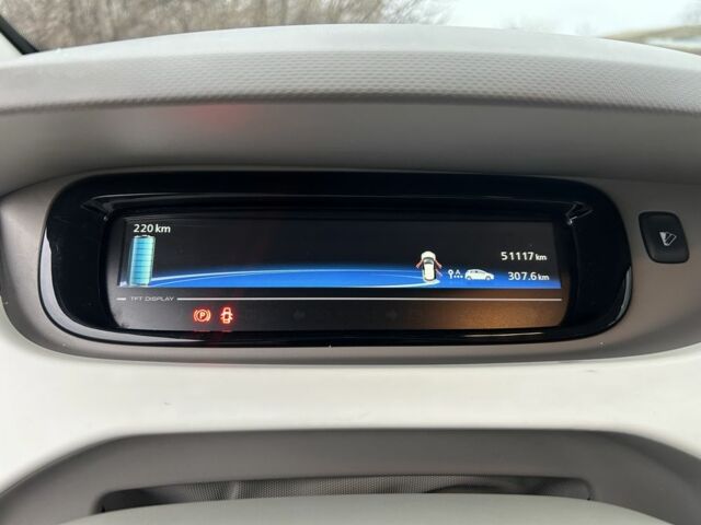 Черный Рено Зое, объемом двигателя 0 л и пробегом 51 тыс. км за 10400 $, фото 18 на Automoto.ua