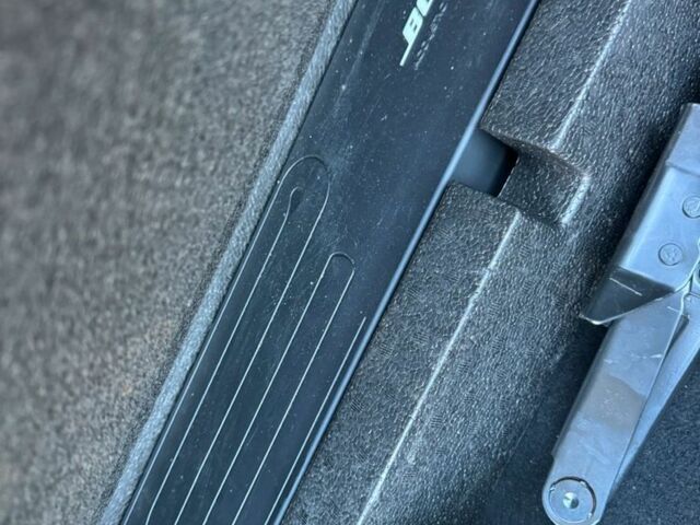 Черный Рено Зое, объемом двигателя 0 л и пробегом 64 тыс. км за 9100 $, фото 6 на Automoto.ua