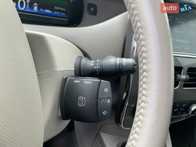 Черный Рено Зое, объемом двигателя 0 л и пробегом 33 тыс. км за 11999 $, фото 32 на Automoto.ua