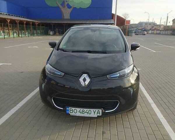 Чорний Рено Зое, об'ємом двигуна 0 л та пробігом 97 тис. км за 9700 $, фото 4 на Automoto.ua