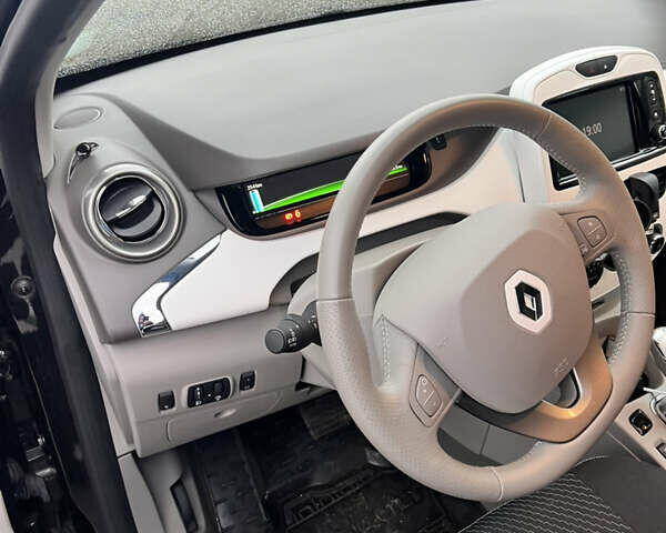 Чорний Рено Зое, об'ємом двигуна 0 л та пробігом 17 тис. км за 11500 $, фото 13 на Automoto.ua