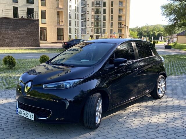 Черный Рено Зое, объемом двигателя 0 л и пробегом 11 тыс. км за 10500 $, фото 9 на Automoto.ua