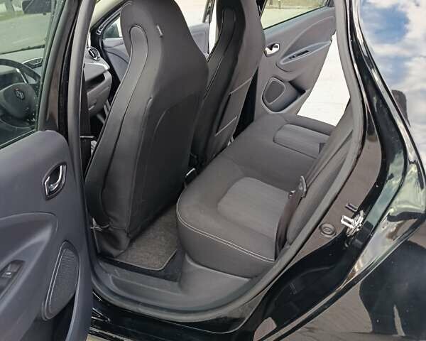 Черный Рено Зое, объемом двигателя 0 л и пробегом 51 тыс. км за 11000 $, фото 8 на Automoto.ua
