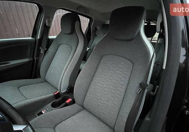 Чорний Рено Зое, об'ємом двигуна 0 л та пробігом 93 тис. км за 12900 $, фото 22 на Automoto.ua